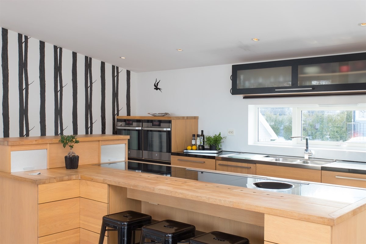 Hamran-kjøkken i heltre eik Galleribilde