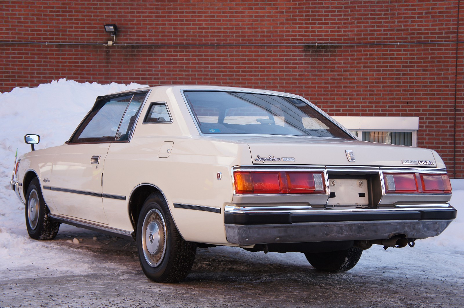 Toyota crown super saloon