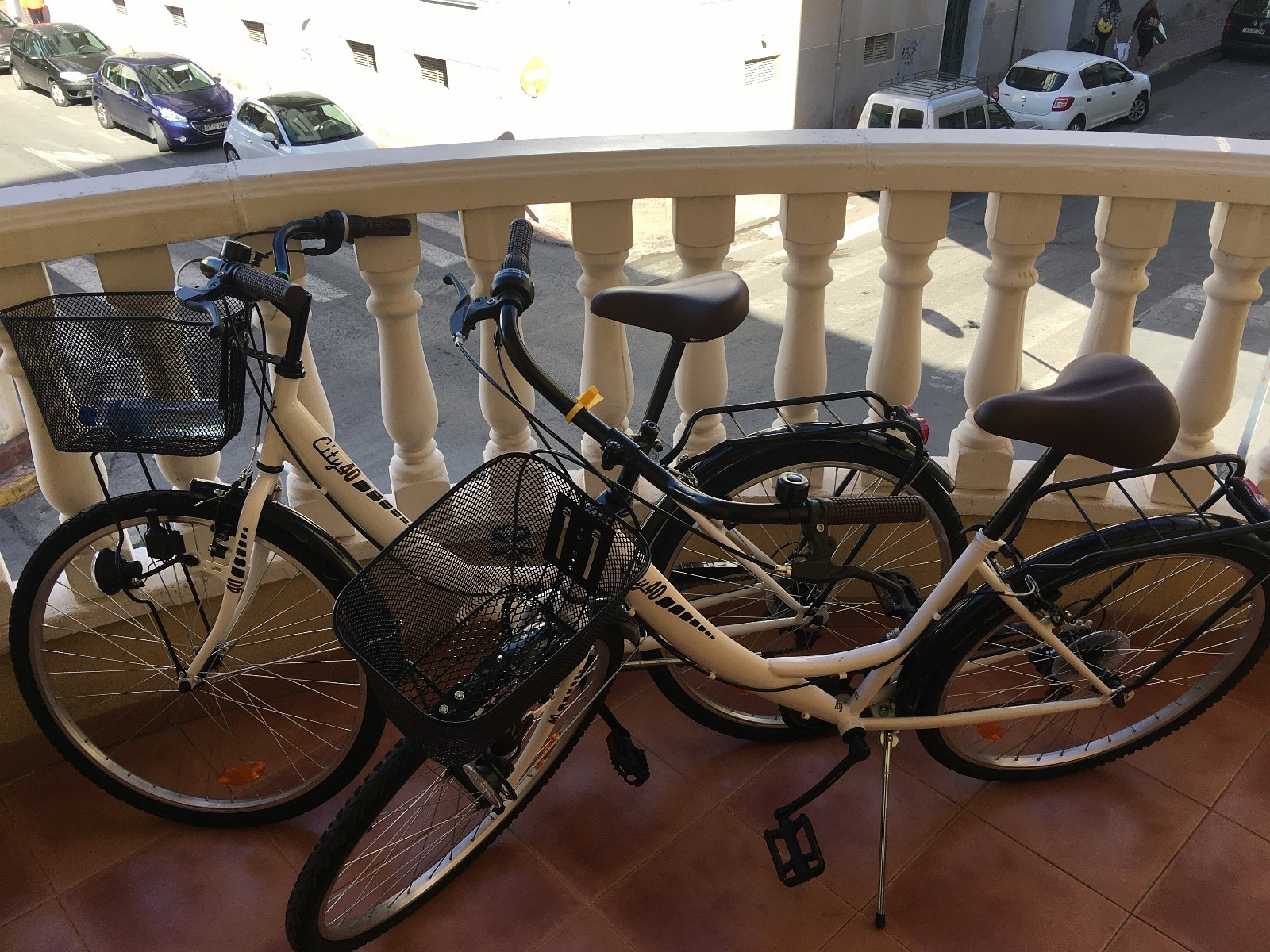 2 nye damme-here sykler Galleribilde