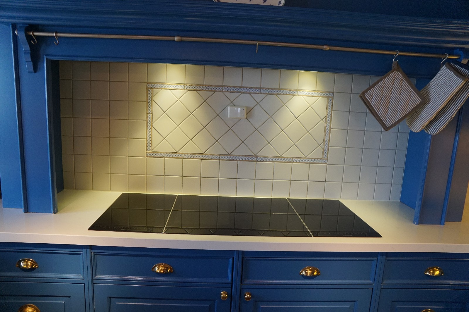 Stor induksjonstopp på kjøkkenet Galleribilde