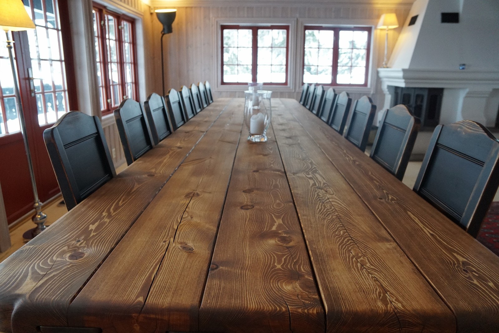 Langbord i spisestuen oppe Galleribilde