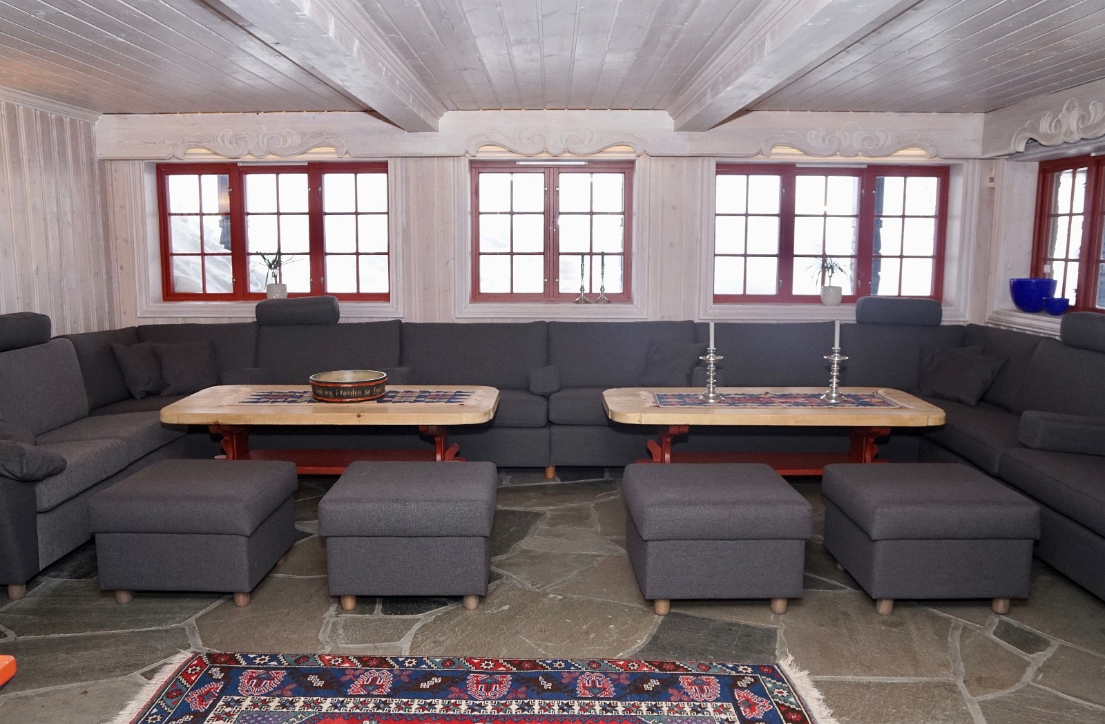 Sofa i TV-stuen Galleribilde