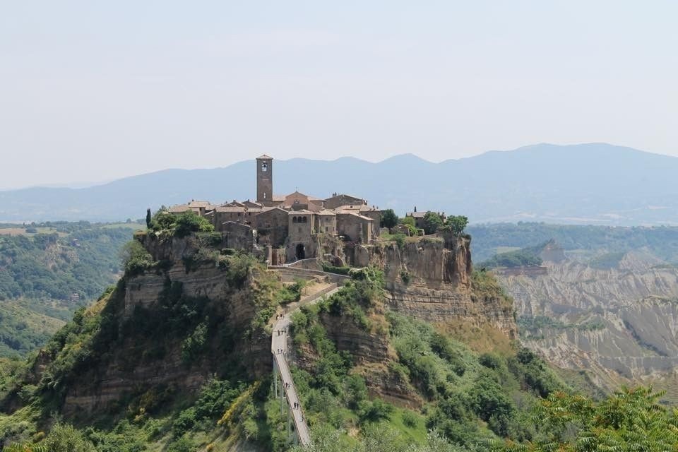 Citta de Bagnoregio, på Unescos list. Utrolig populær utflukt , ca 10-15 min kjøring. Galleribilde