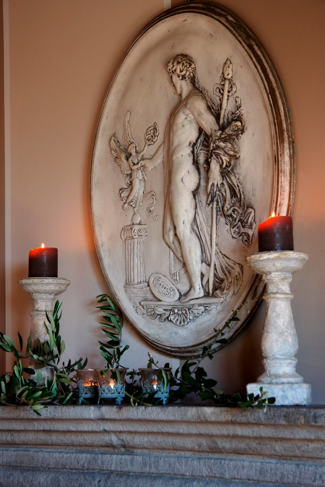 Detalj fra peisen i 2 etg. Galleribilde