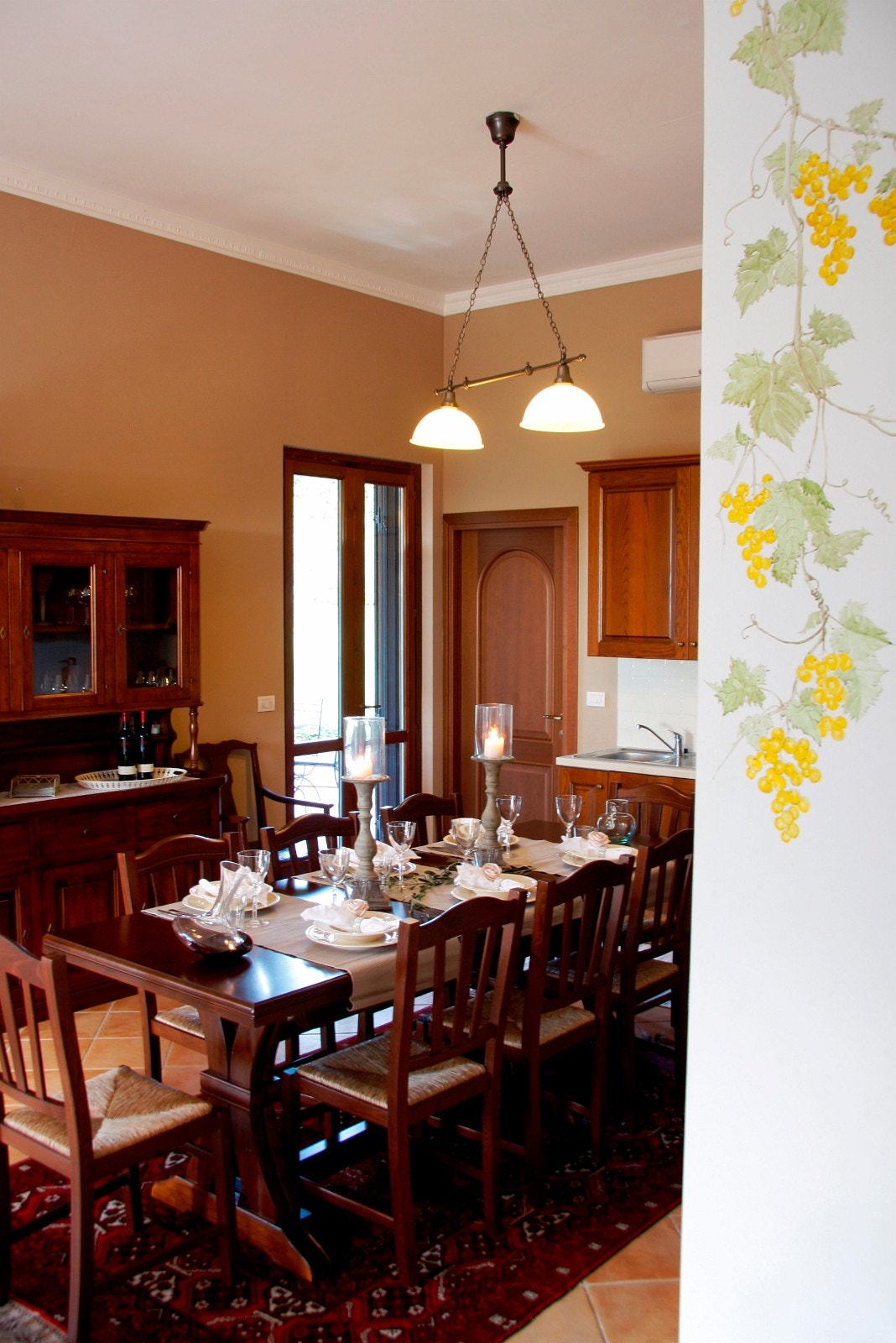 Allrommet, spisestuen / kjøkken. Galleribilde