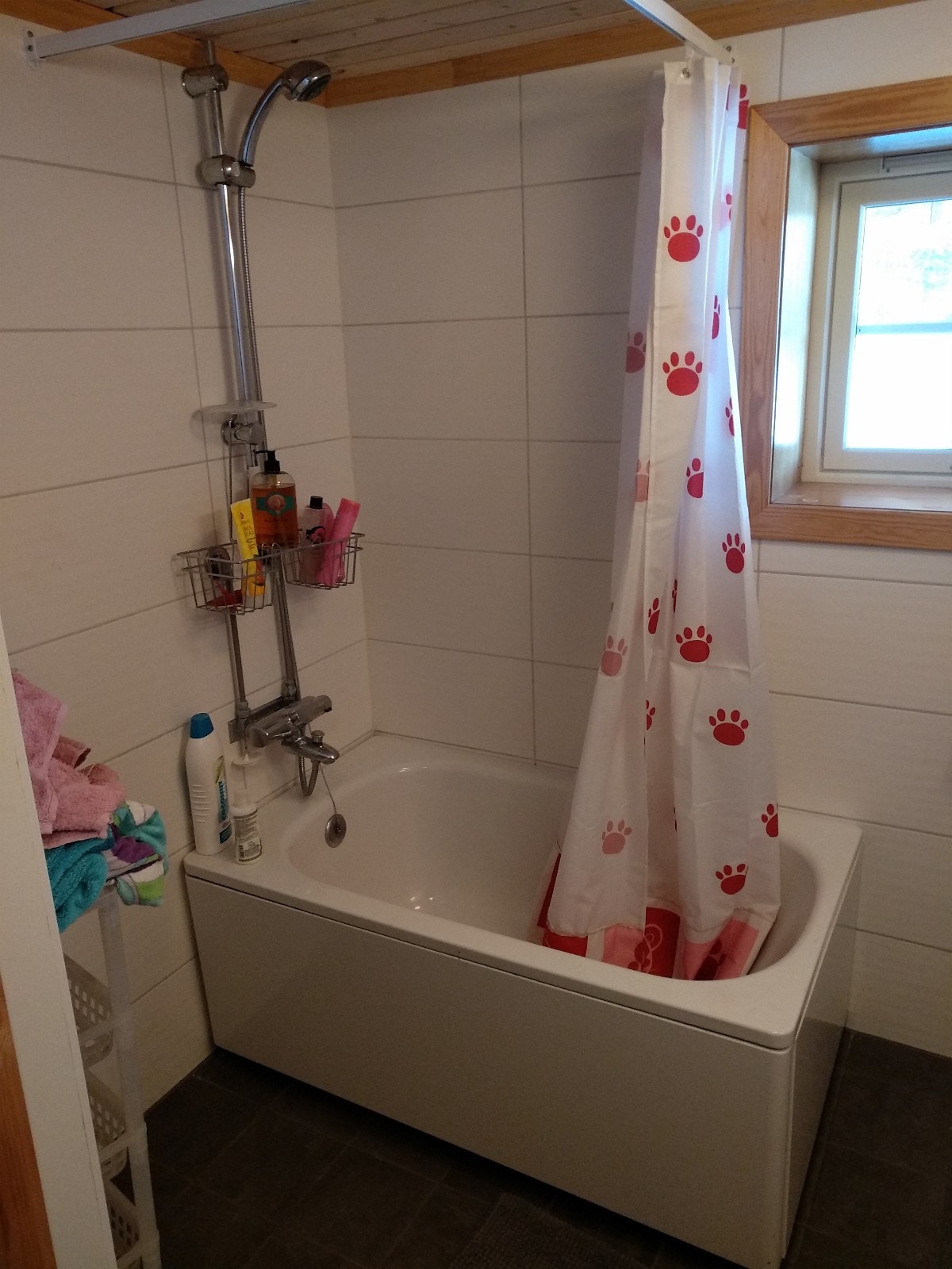 Bad med lite badekar Galleribilde
