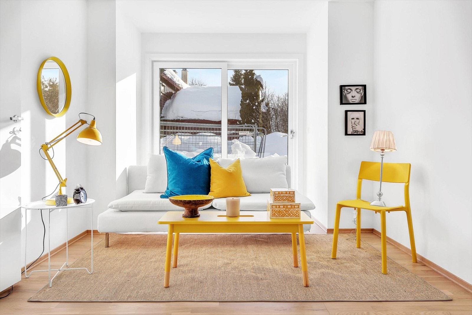 Utgang til markterrassen og have Galleribilde