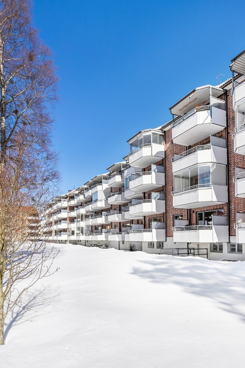 Fasade fra gårdsrom Galleribilde