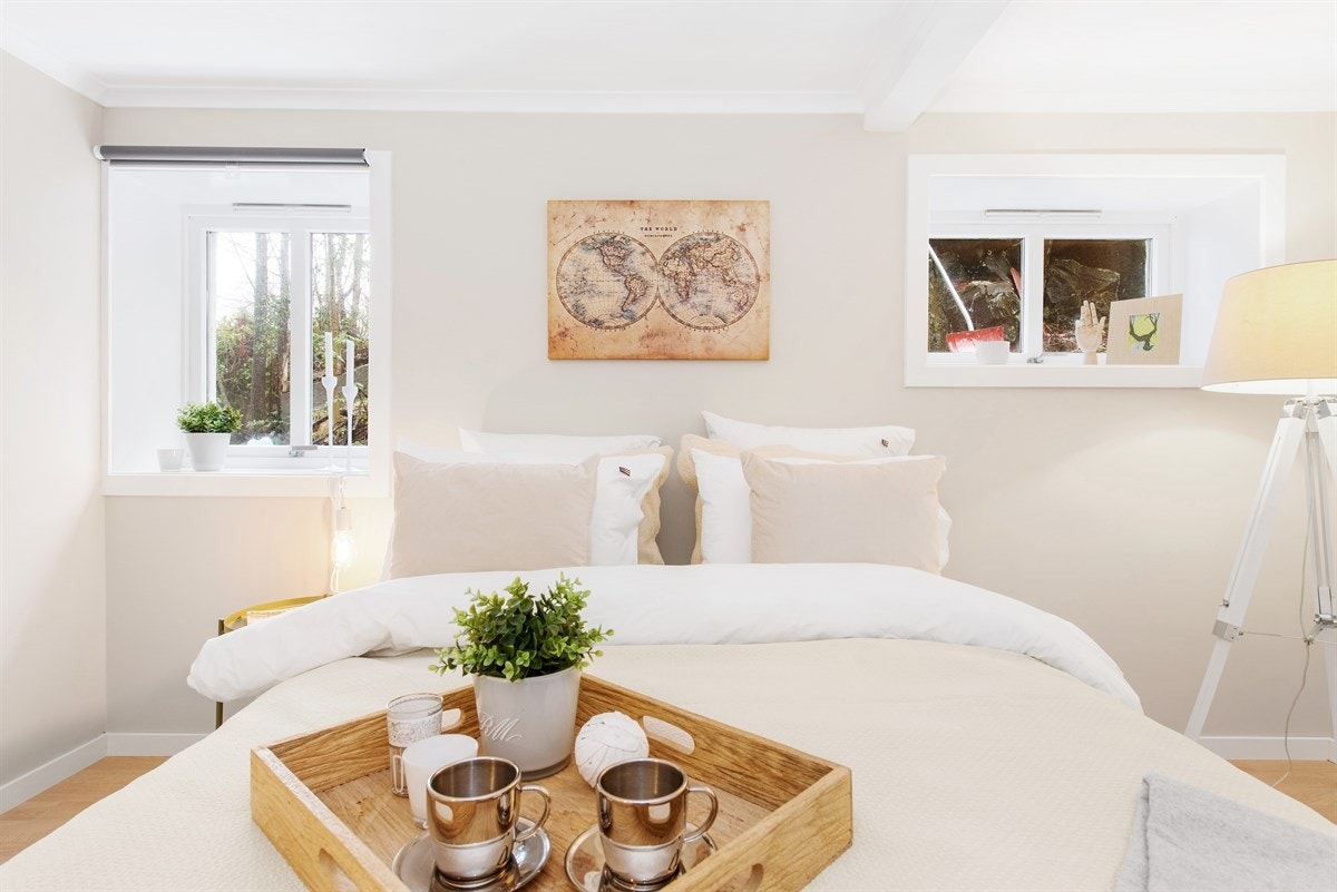 God plass til dobbeltseng Galleribilde