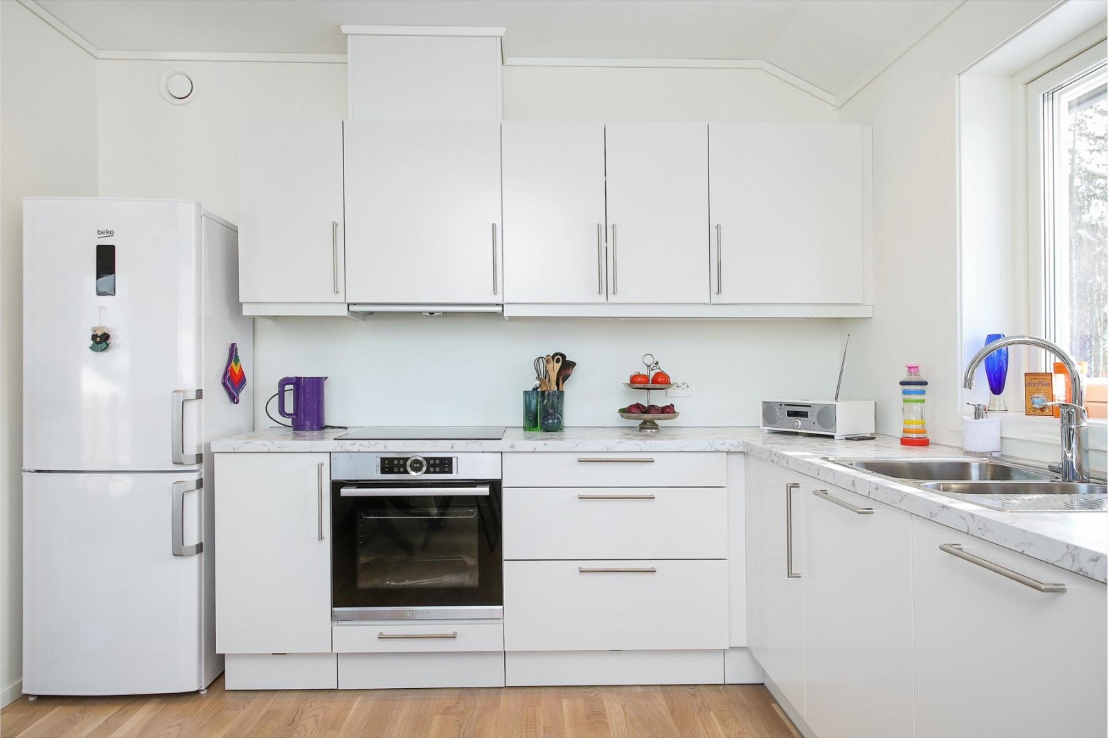 Legg merke til at også soklene er utnyttet til skuffer Galleribilde