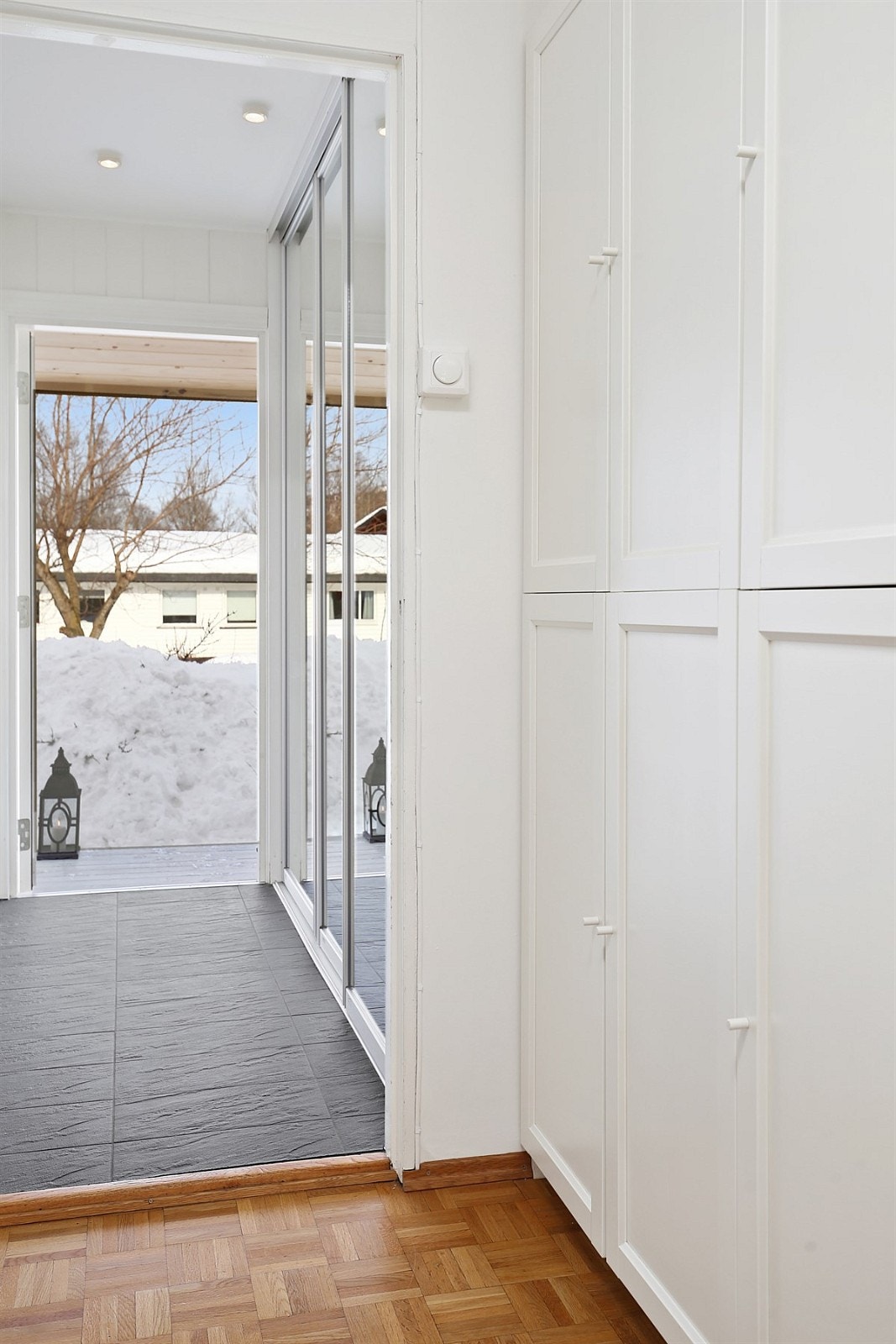 Hyggelig entré med god garderobeplass Galleribilde