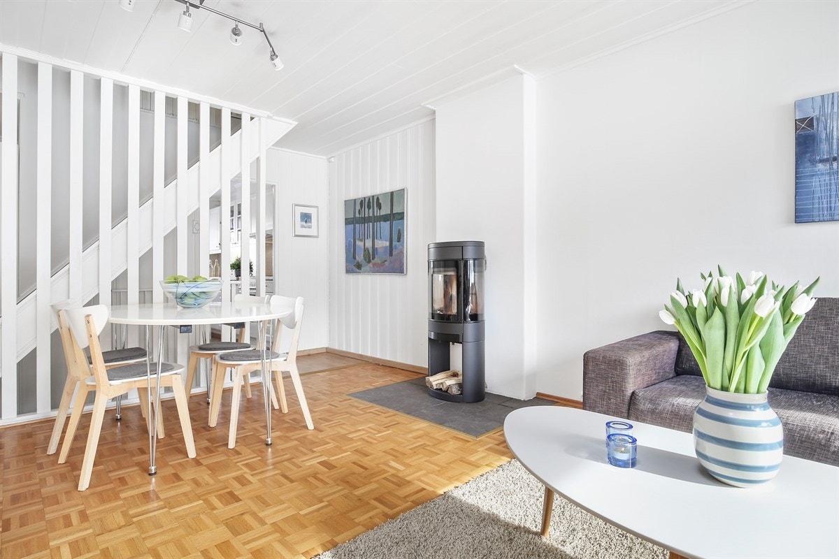 God plass til spisestue og salong Galleribilde