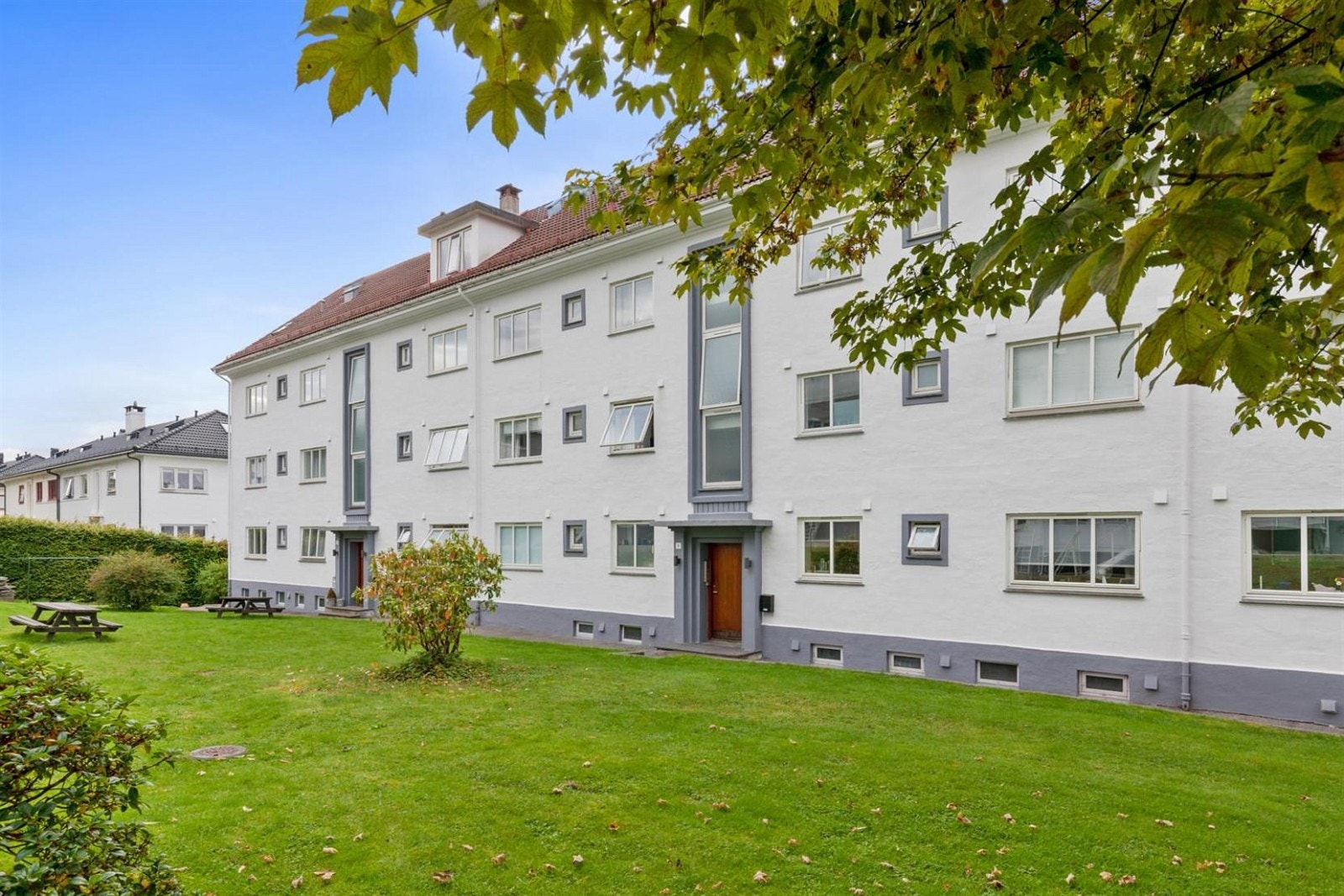 Trivelig område med store grøntarealer. Galleribilde