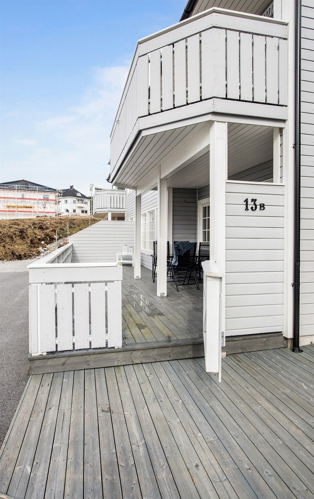 Ute og terrasse Galleribilde