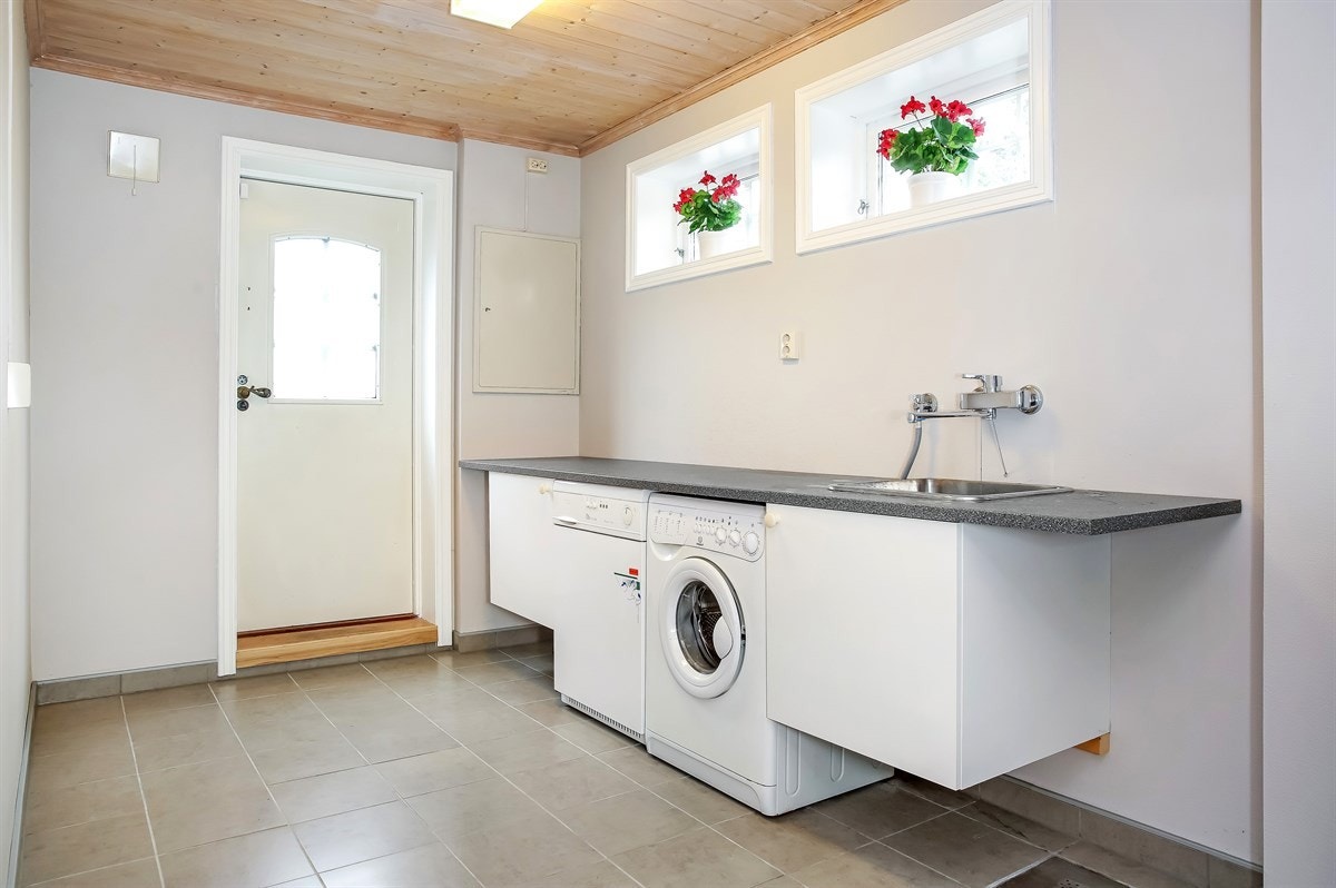 6 vaskerom Galleribilde