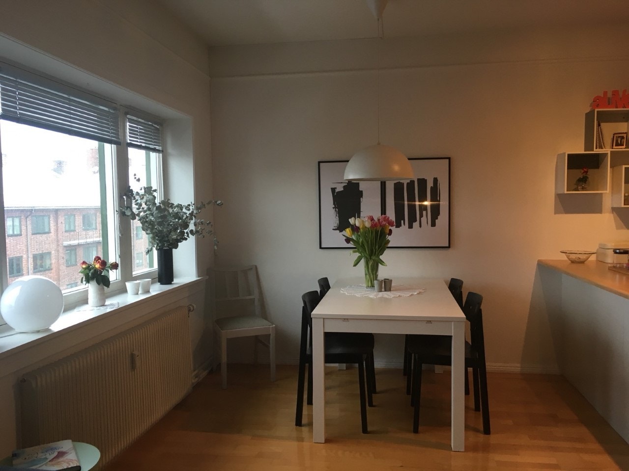 Uttrekkbart spisebord Galleribilde