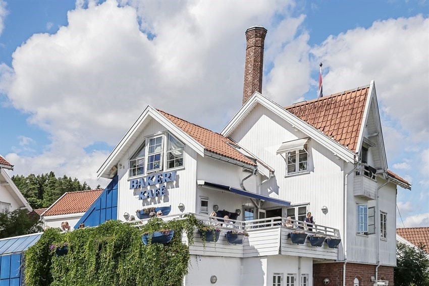 Yrende liv i Vollen sentrum - Hyggelig nisjebutikker, bakeri, restauranter, mm Galleribilde