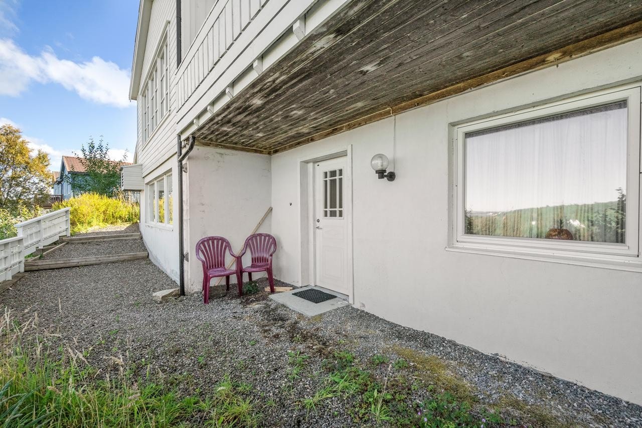 Inngang til sokkel leilighet Galleribilde