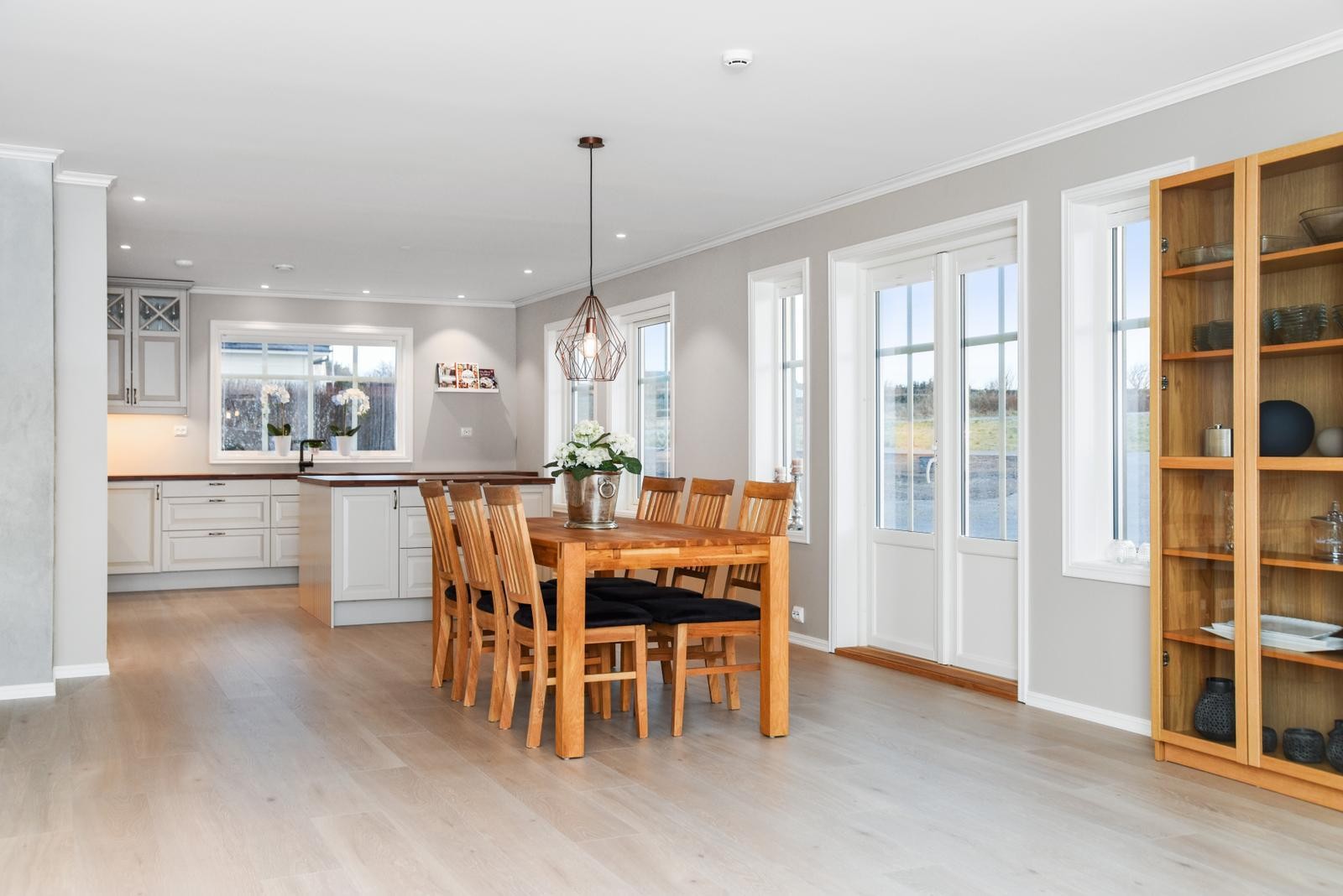 Kjøkken med spiseplass Galleribilde