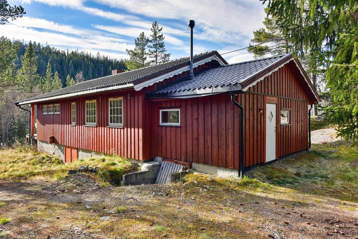 Rommet i den ene delen av tilbygget er isolert med tanke på et fremtidig oppholdsrom. Galleribilde