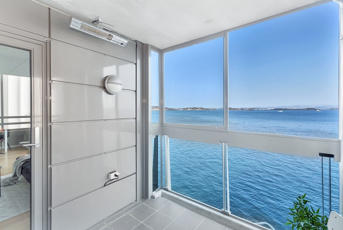 Innglasset balkong Galleribilde