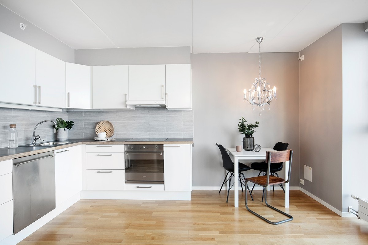 Nydelig kjøkken. Her er det også mulighet for å innrede med spisebord Galleribilde