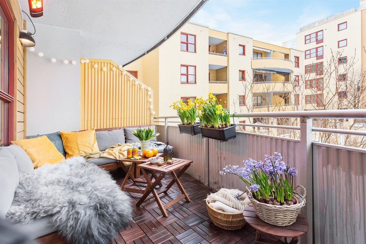 Hyggelig balkong med varmelampe Galleribilde