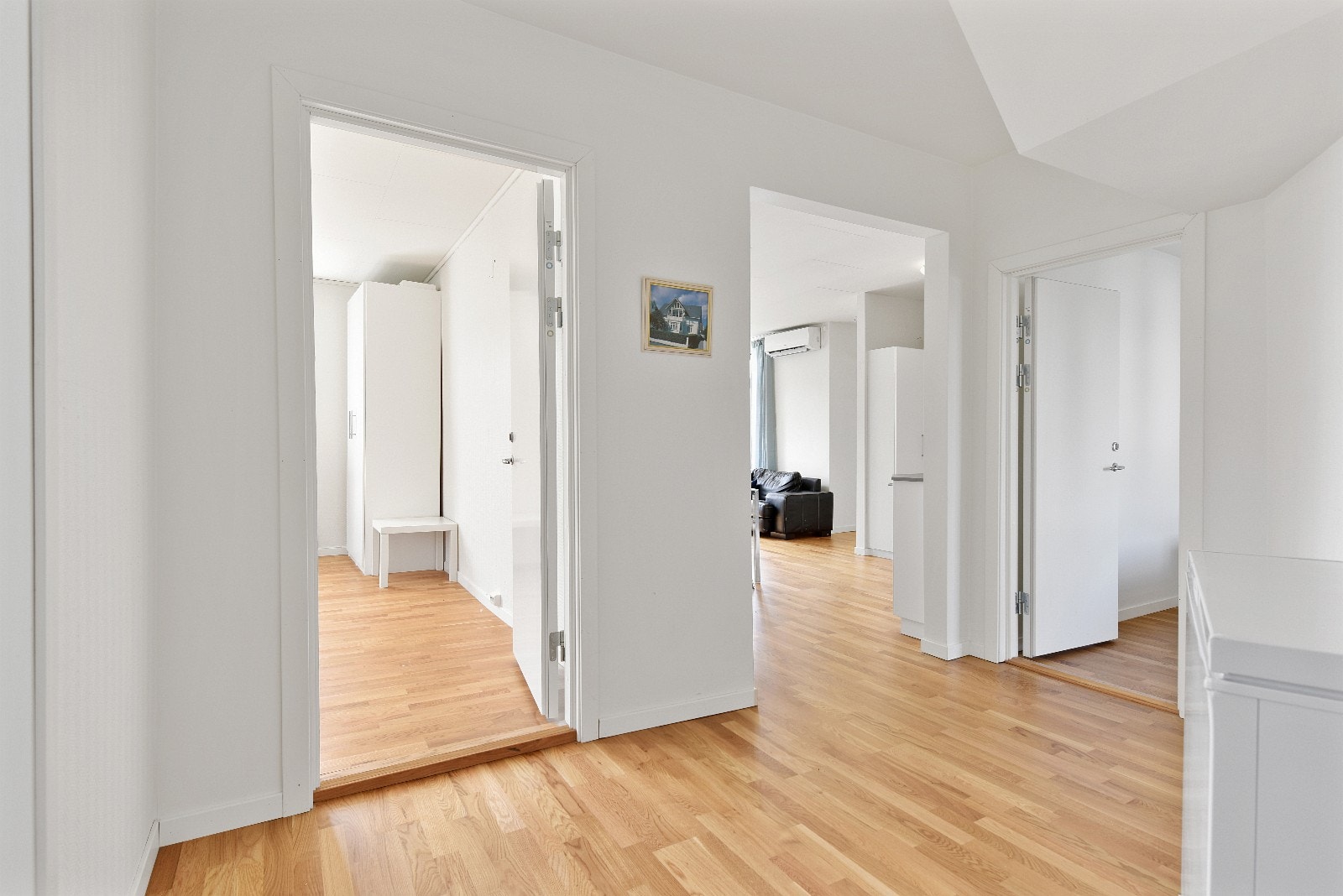 Gang mot stue Galleribilde