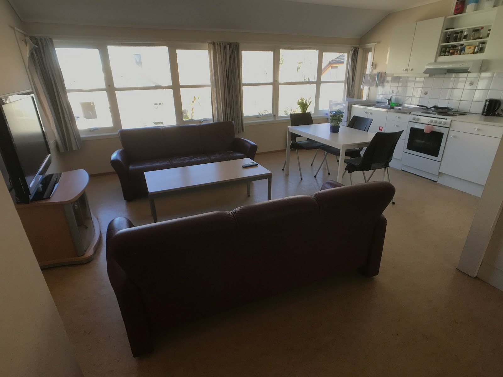 kjøkken og spisestue 3 Galleribilde