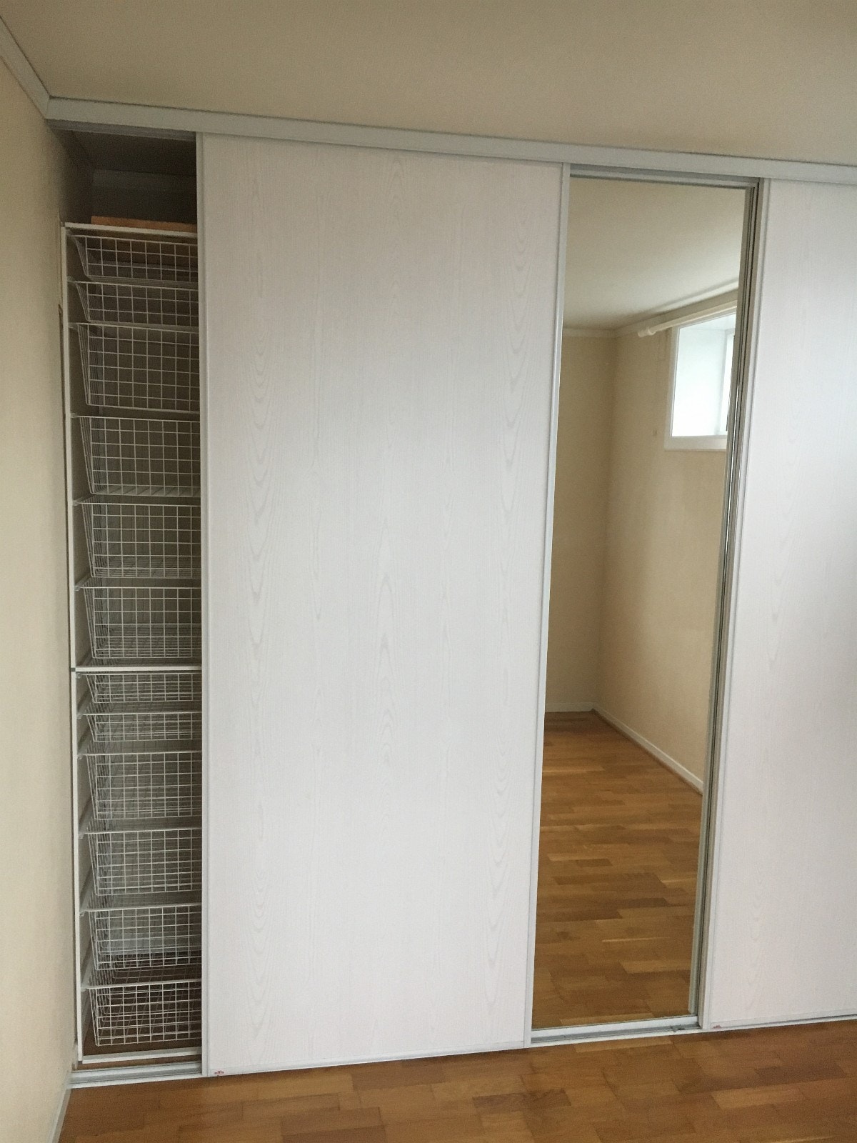 Garderobeløsning på soverom Galleribilde