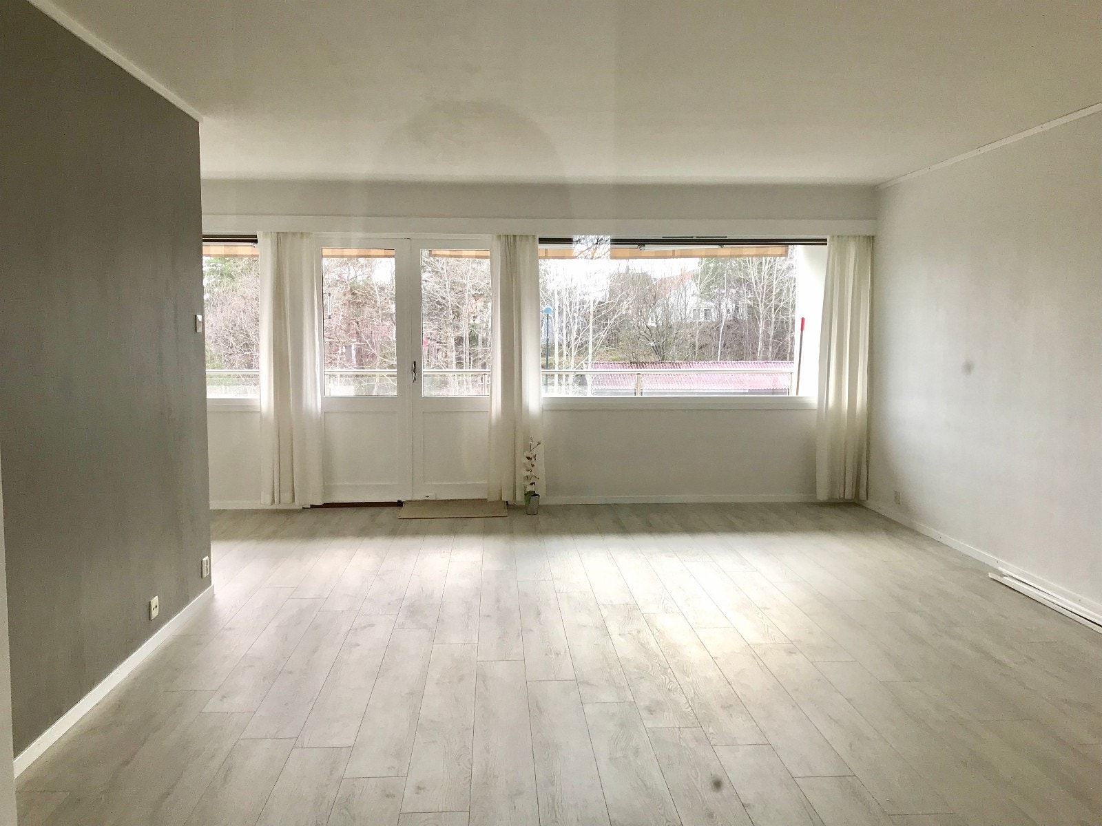 Solrik og lys stor stue Galleribilde