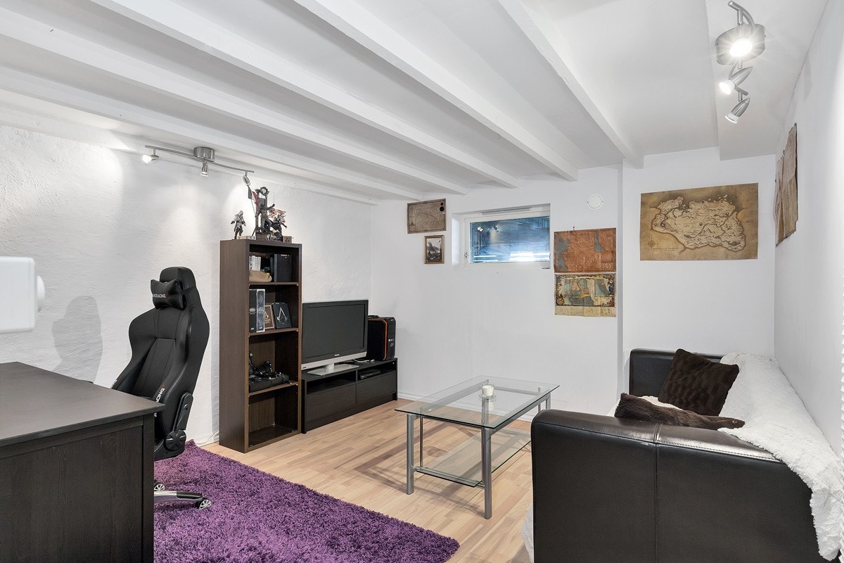 Kjellerstue Galleribilde