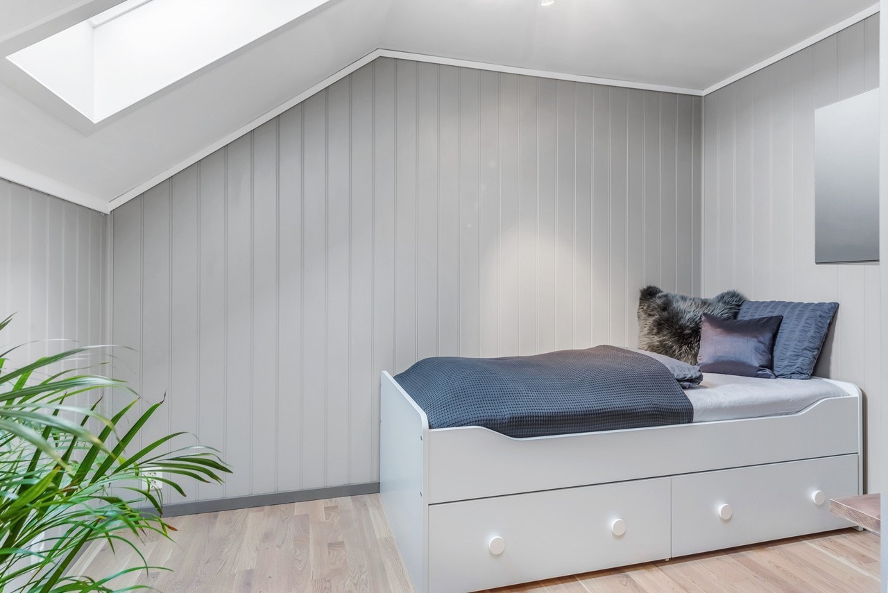 Alle soverommene er beliggende i boligens andre etasje med en praktisk beliggenhet i tilknytning til baderommet. Galleribilde