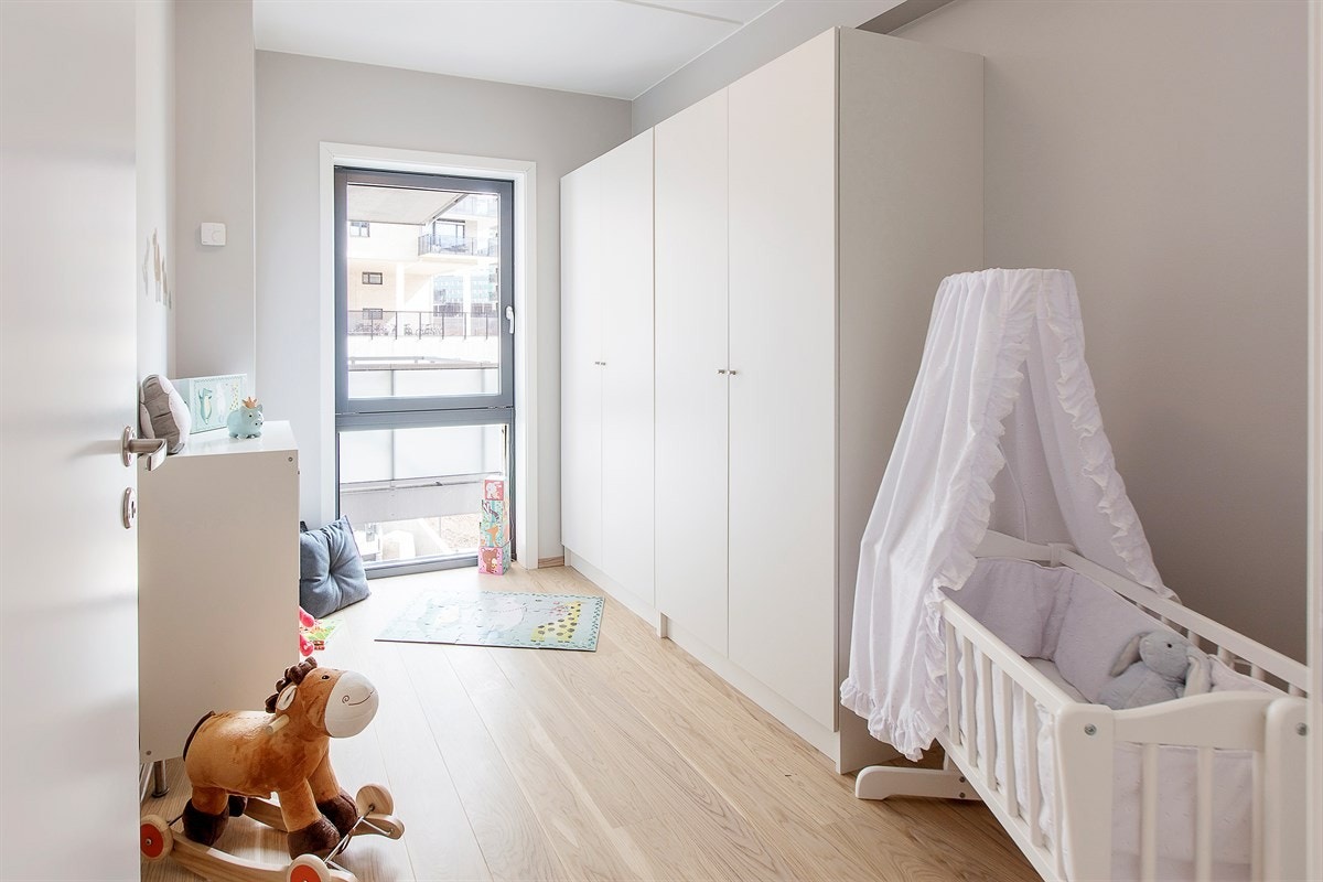 Barnerom med garderobe. Galleribilde