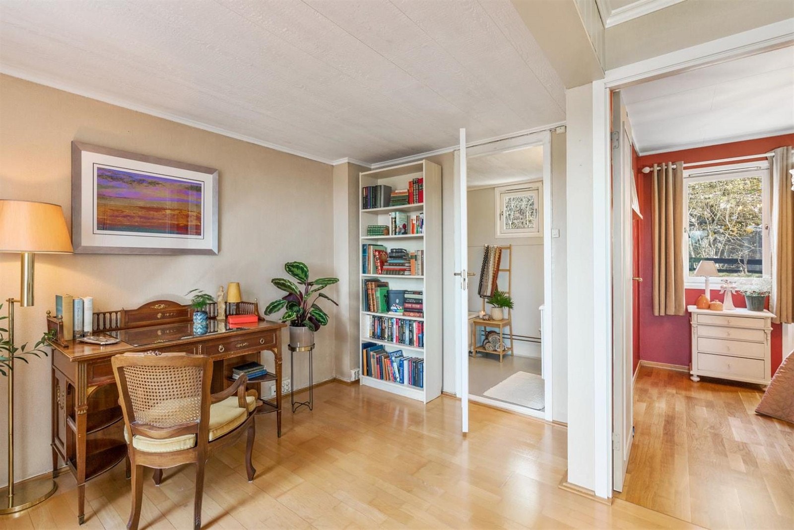 Kontorplass. Galleribilde