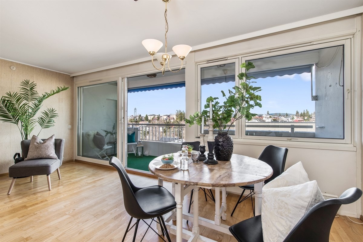 Lys 3-roms endeleilighet. Velkommen på visning i Hovseterveien 46 A! Galleribilde