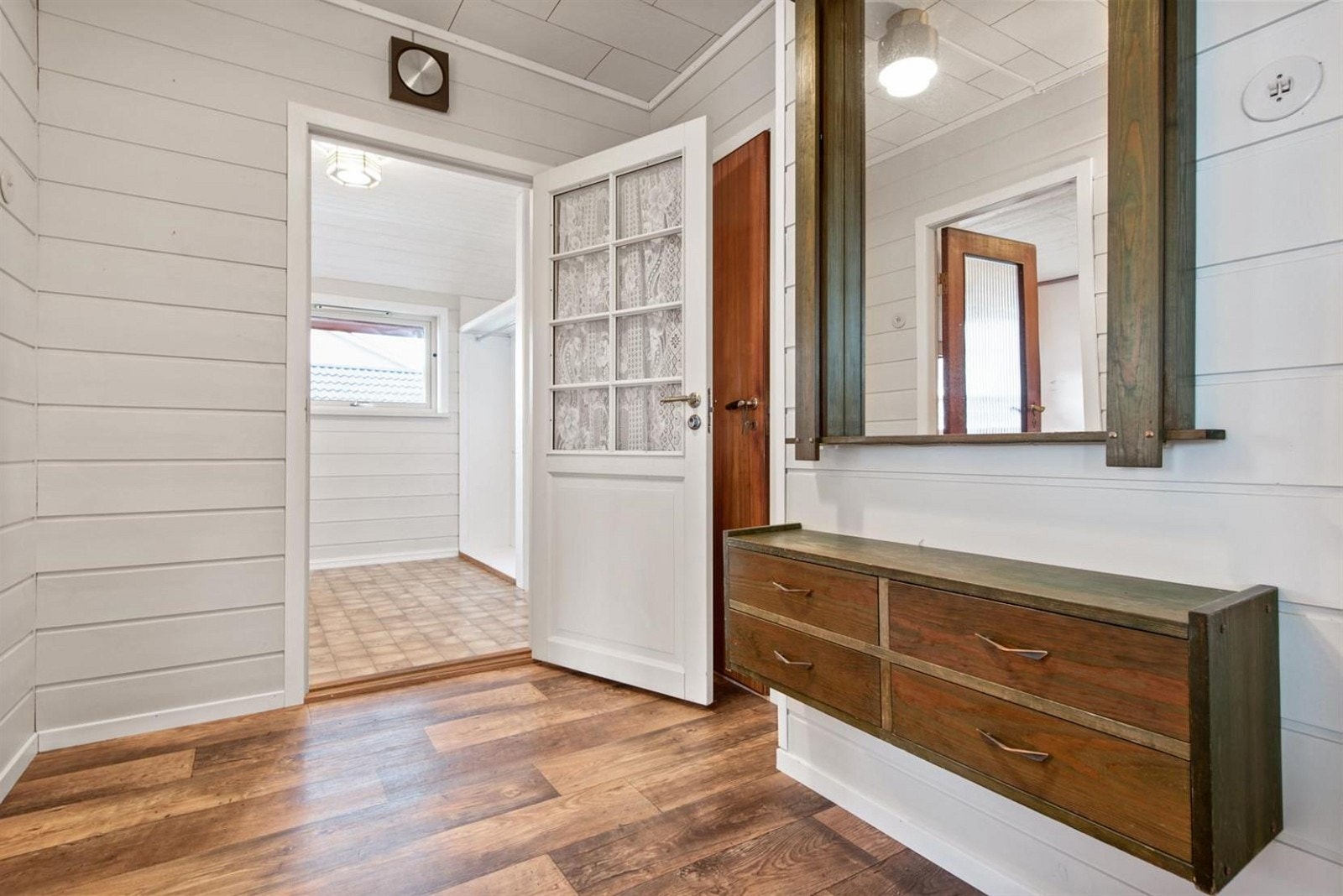 Velkommen inn til 1.etasje. Galleribilde