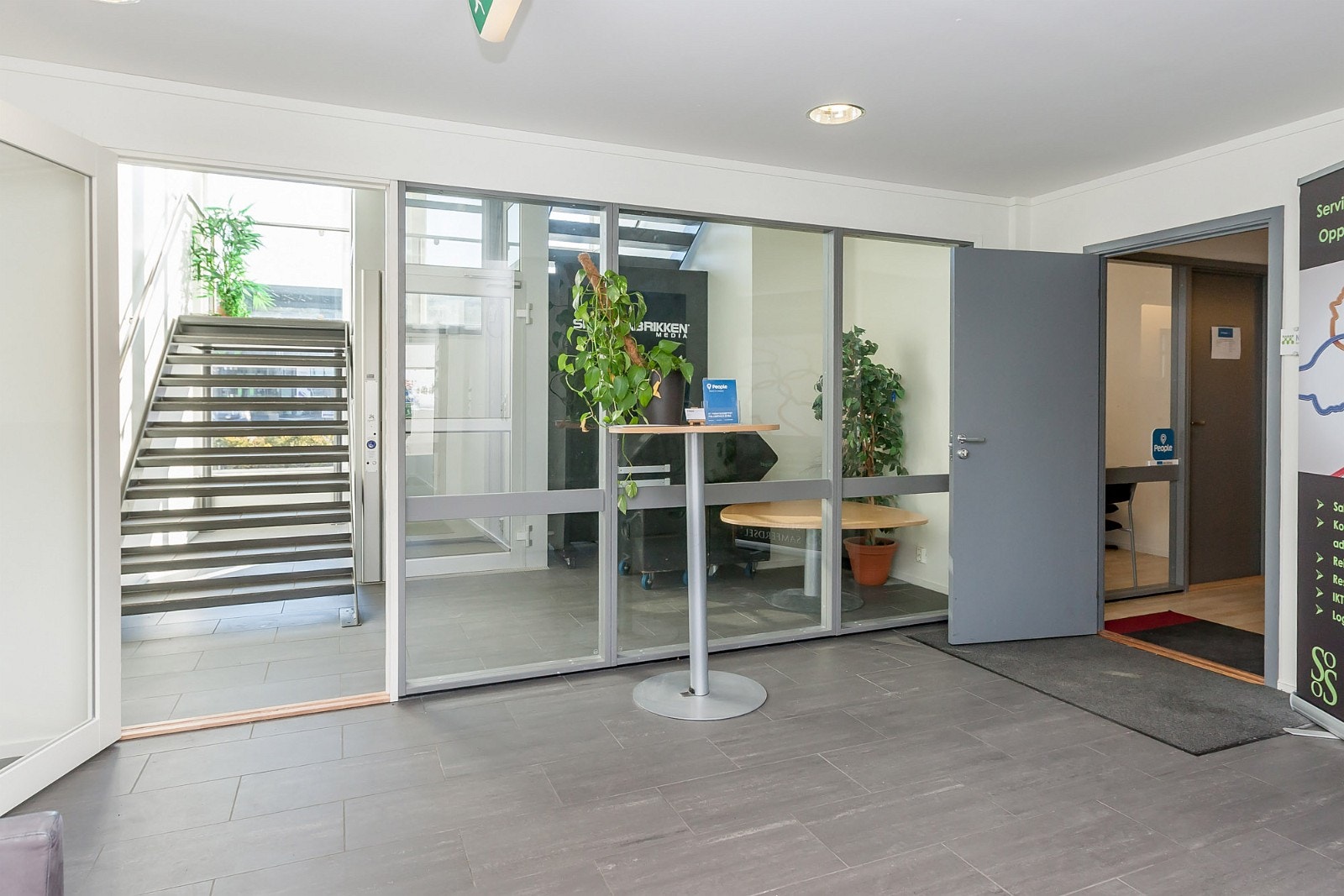 Felles trappegang med heis 1.etg. Galleribilde