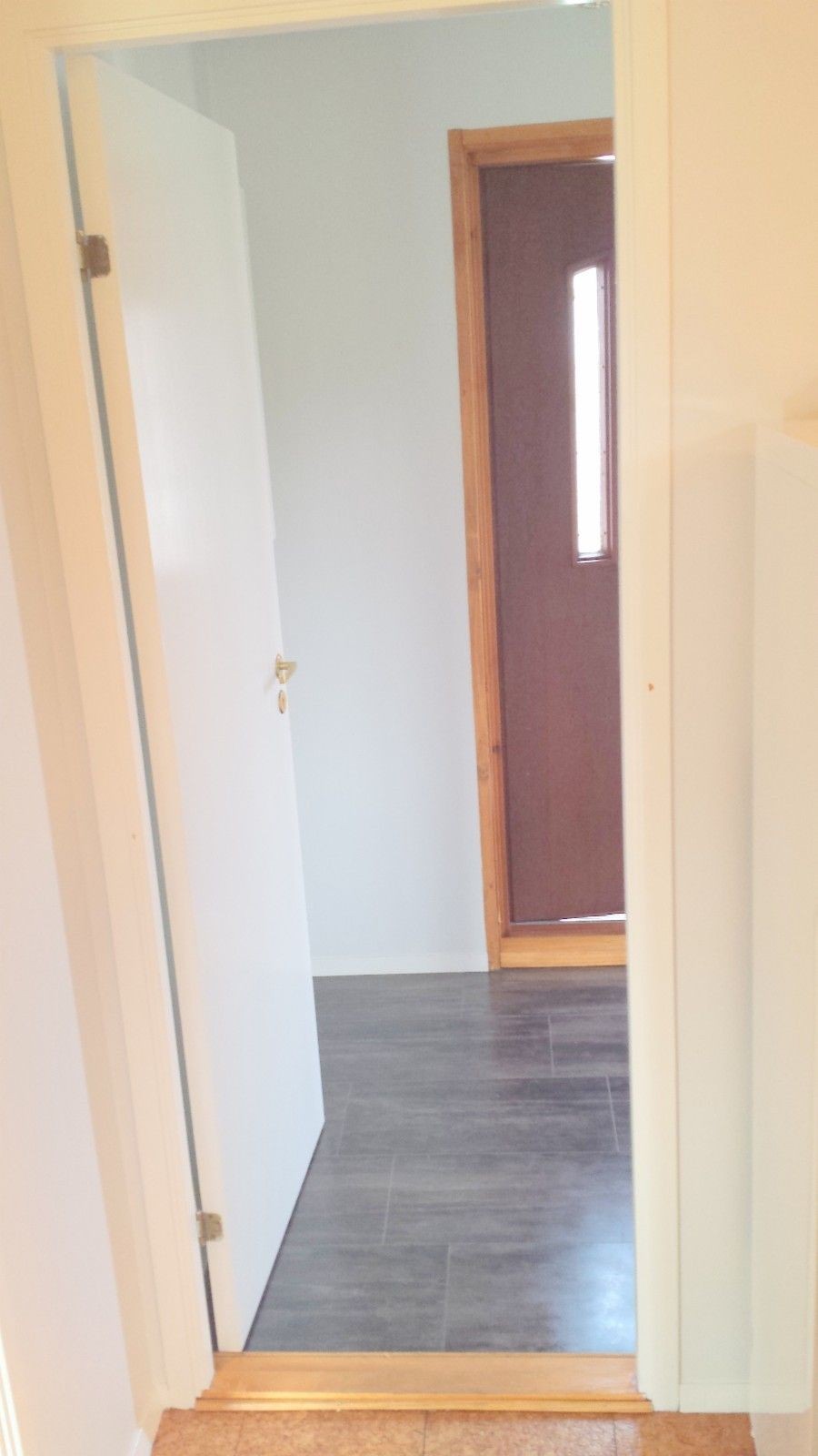 Yttergang med bod Galleribilde