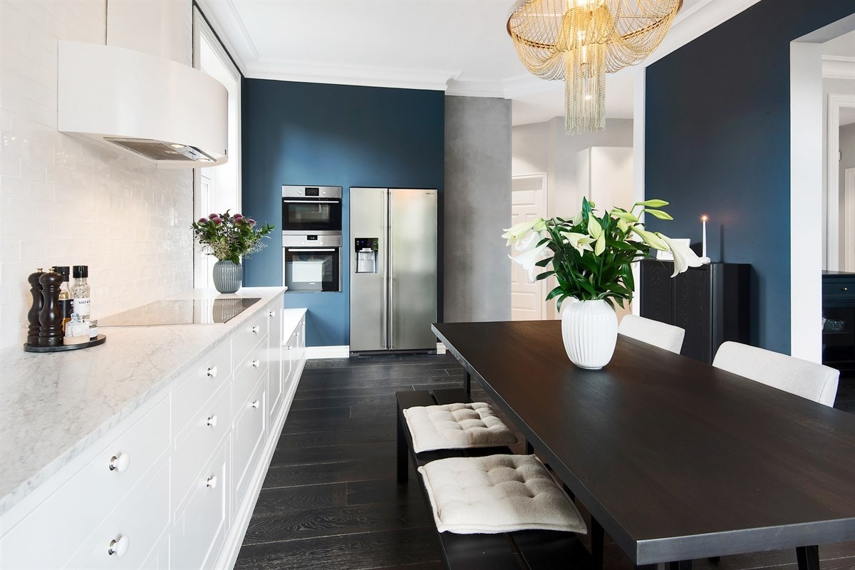 Kjøkken med spisestue Galleribilde