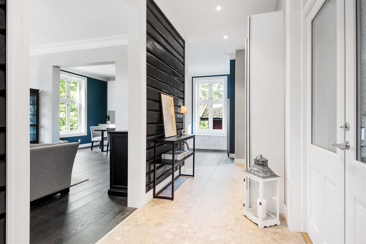 Hall/gang Galleribilde