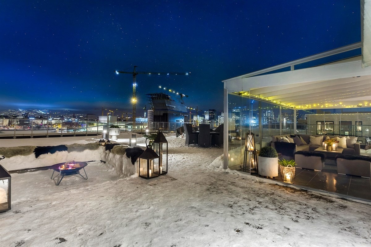 Toppleiligheten har en fantastisk takterrasse og vinterhage i nordvest. Galleribilde
