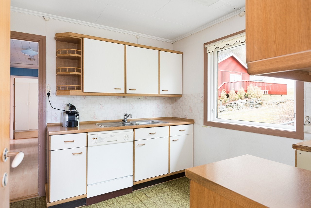 Kjøkkenarealet er på underkant av 9 kvm. Galleribilde