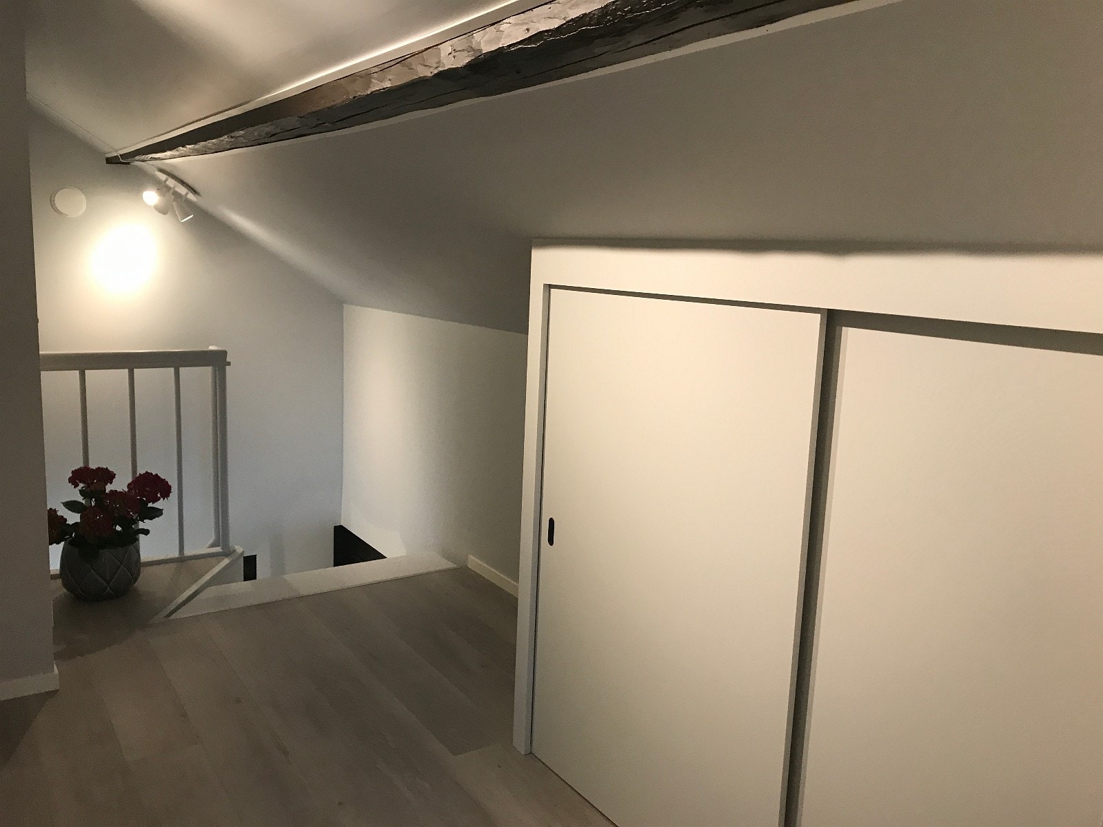 Skyvedørsgarderobe gang oppr Galleribilde