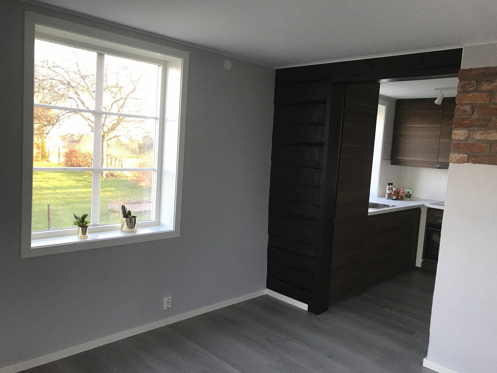 Stue inngang til kjøkken Galleribilde