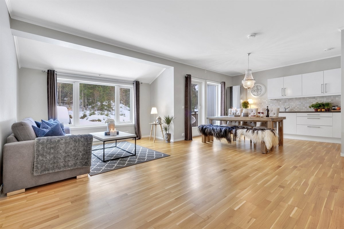 - ROMSLIG MED GODE INNREDNINGSMULIGHETER - Galleribilde