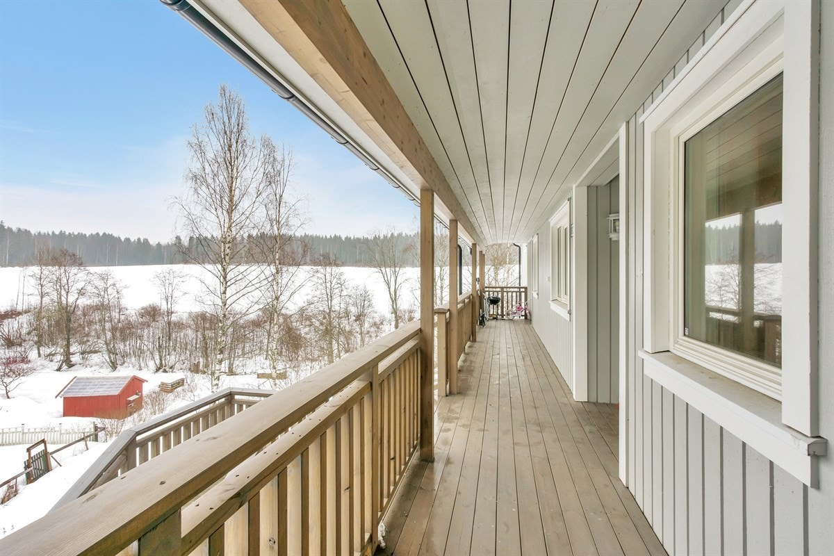 - ADKOMST FRA SVALGANG - Galleribilde