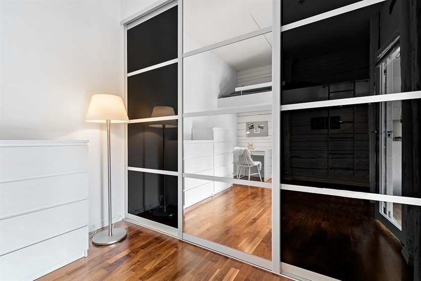 Her er god garderobeplass Galleribilde