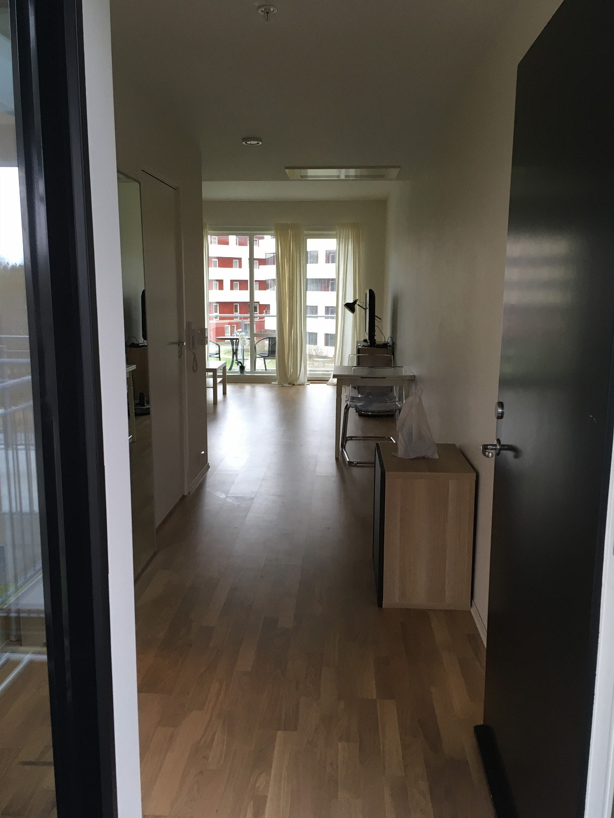 Inngang mot stue Galleribilde