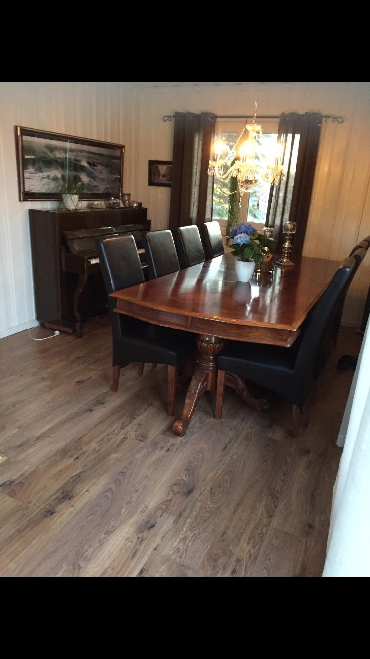 894B6E21-8F1D-49C2-BA23-9ACE6AF0E967.jpeg Galleribilde